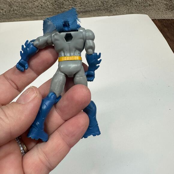 Batman Action Figure DC Comics 2001 Blue Gray Cape Posable - Picture 4 of 8